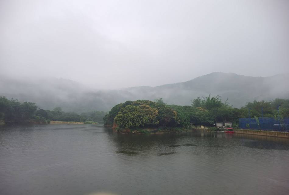 广州大康山谷网球场网球场照片2。广州大康山谷网球场位于广东省广州市从化区光联村九社143号，可在网球地图查看广州市网球场订场方式。提供室外场、硬地场等场地。场馆设施包括洗手间、饮料售卖、沐浴间、停车方便。参考起价50元/小时起。