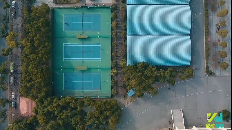 悦动网球俱乐部位于湖北省孝感市孝南区体育大道,可在网球地图查看孝感市网球场订场方式。提供室外场、硬地场等场地。场馆设施包括发球机、洗手间、可租拍、停车方便、可租球。参考起价50元/小时起。