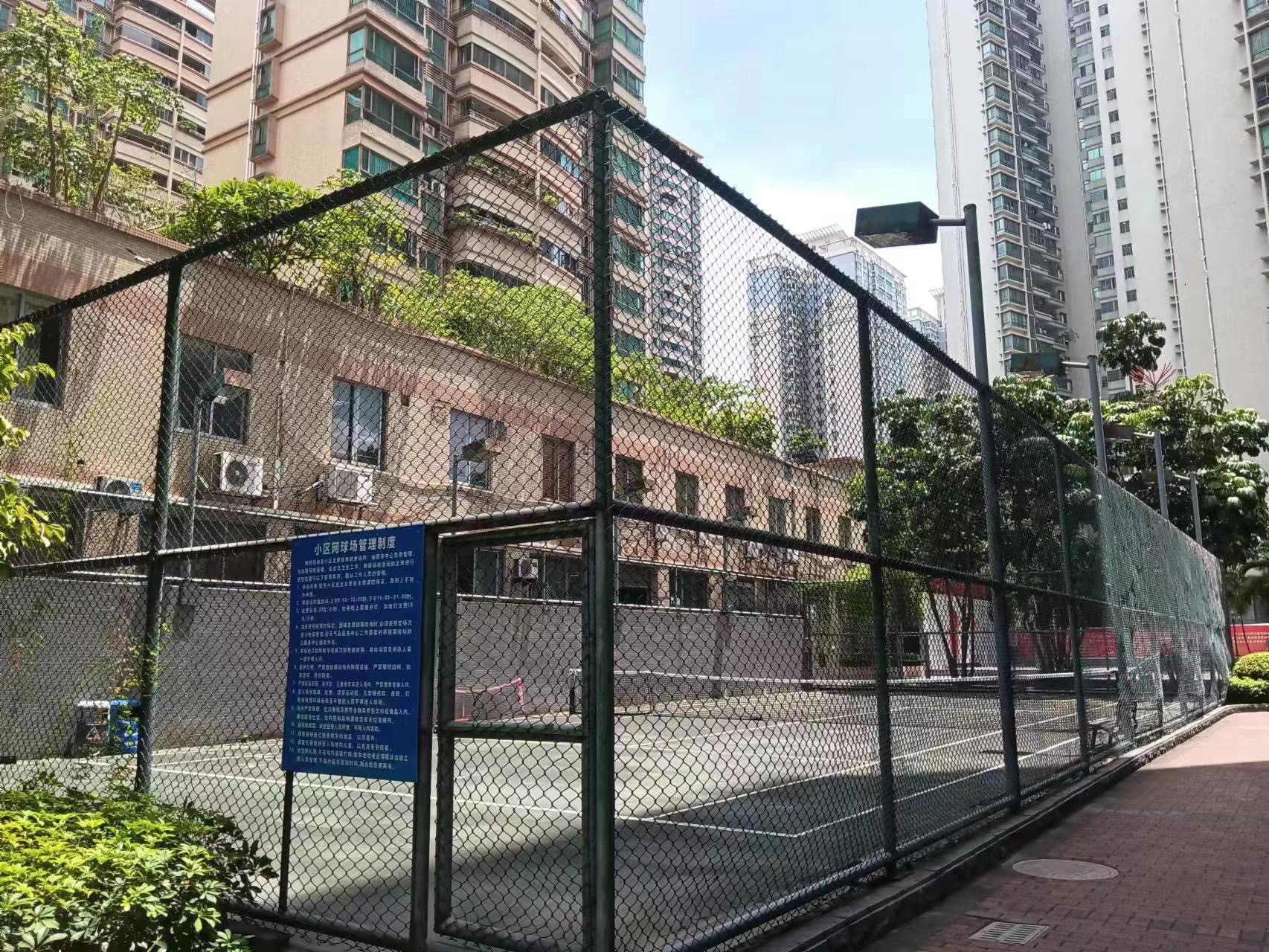 易丰大厦网球场位于广东省广州市天河区翠湖街易丰大厦，可在网球地图查看广州市网球场订场方式。提供室外场、硬地场等场地。场馆设施包括洗手间。参考起价40元/小时起。