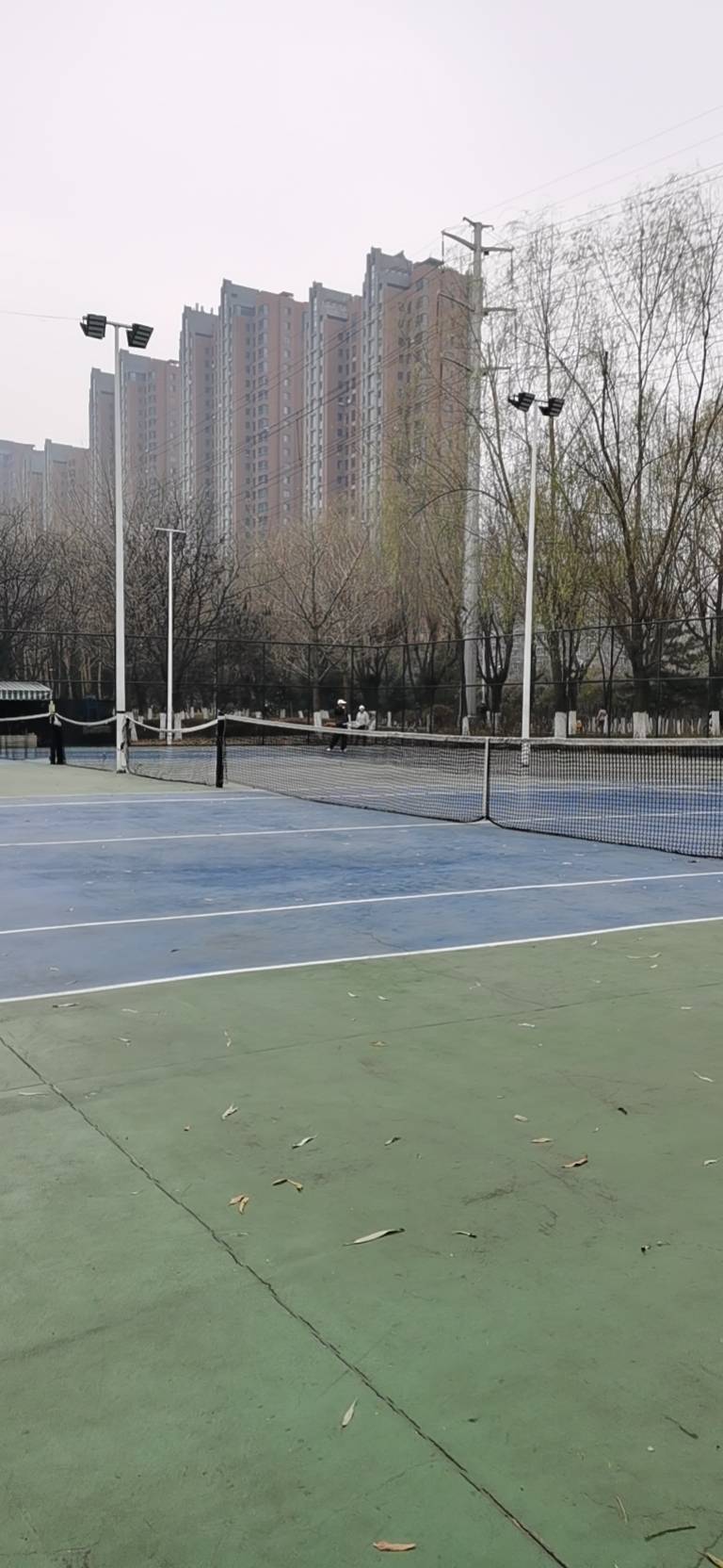 浑南区奥林匹克公园(南堤中路北50米)位于辽宁省沈阳市浑南区南堤中路，可在网球地图查看沈阳市网球场订场方式。提供室外场、硬地场等场地。参考起价80元/小时起。