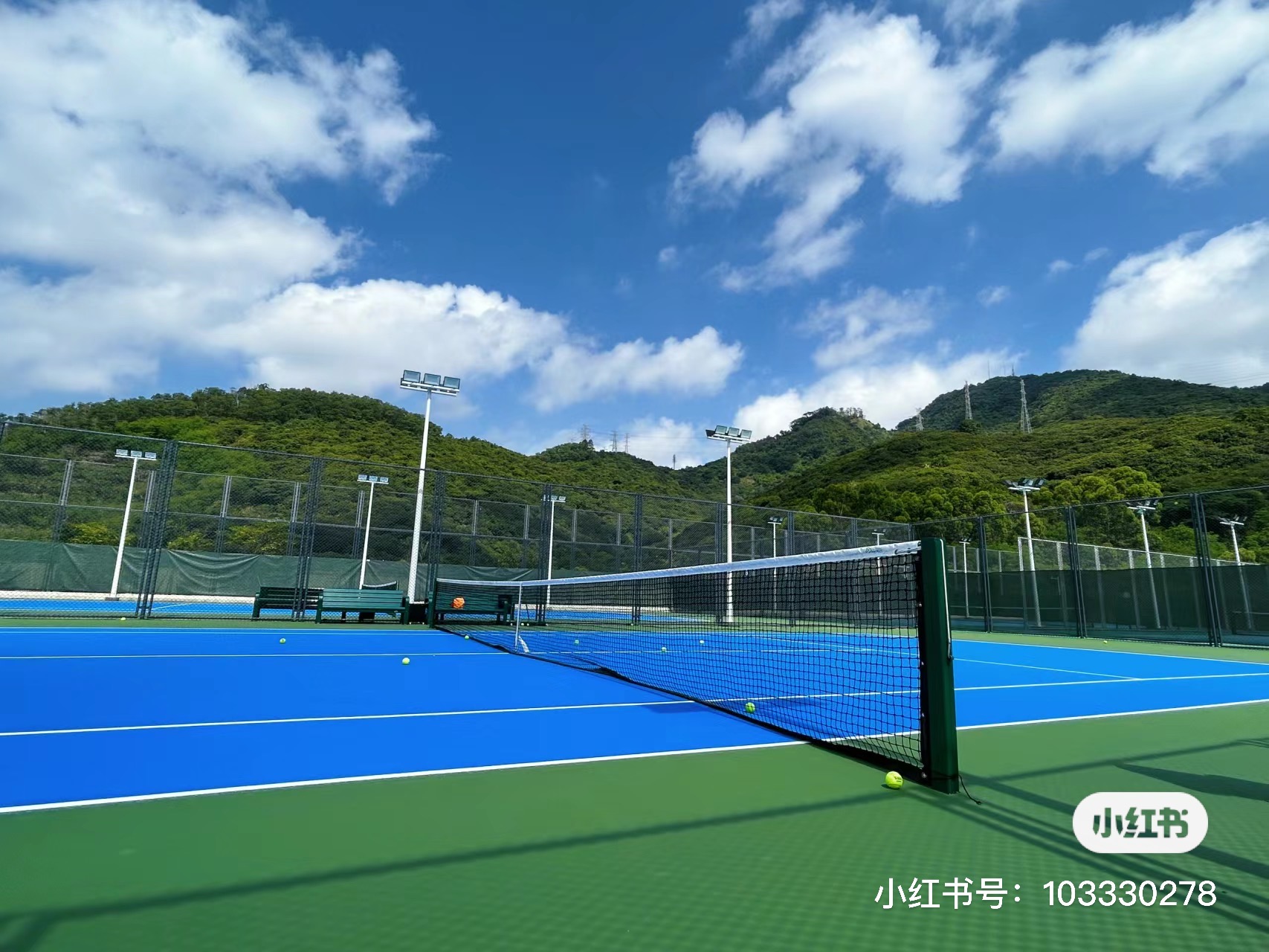 深铁文体公园位于广东省深圳市南山区南坪快速路NOCC大厦北侧约250米,可在网球地图查看深圳市网球场订场方式。提供室外场、硬地场等场地。场馆设施包括洗手间、停车方便。参考起价160元/小时起。